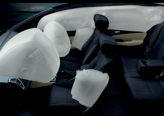 6 AIRBAGS*